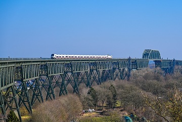 DB297678 ICE L auf der Hochbrücke Hochdonn