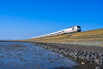 DB297681 ICE L auf dem Hindenburgdamm