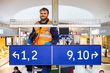 DB298319 Frühjahrsputz im Hbf Erfurt