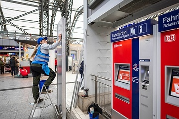 DB298539 Frühjahrsputz im Hbf Dresden