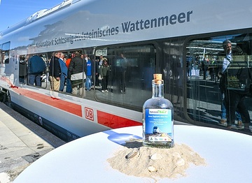 DB299432 ICE L als rollender Botschafter für den Nationalpark Schleswig-Holsteinisches Wattenmeer