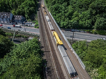 DB300480 Schnellumbauzug SUZ 314 "Mammut"