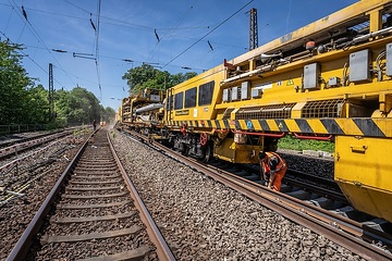 DB300490 Schnellumbauzug SUZ 314 "Mammut"