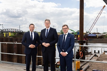 DB300787 Baustart für neue Huntebrücke Elsfleth