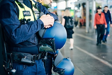 DB301197 Schutzhelme bei DB Sicherheit