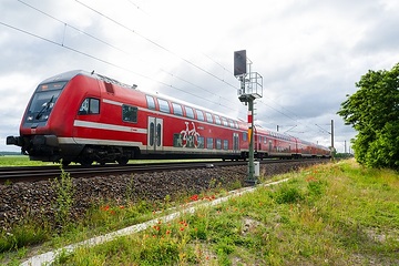 DB301992 Nach der Korridorsanierung rollen die Züge wieder
