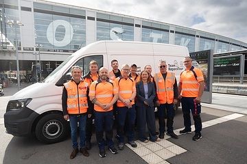DB302055 Mobiles Handwerkerteam
