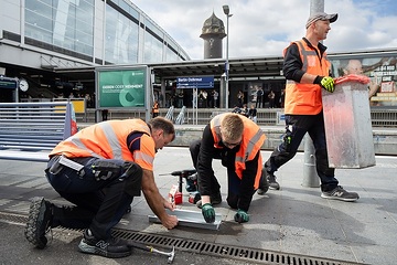 DB302114 Mobiles Handwerkerteam