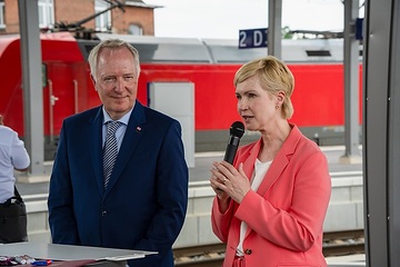 DB302198 Schneller unterwegs zwischen Ludwigslust und Parchim 