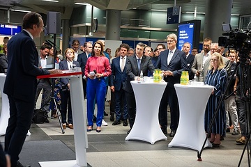 DB302696 In Kooperation von DB, ČD und DSB: drei europäische Hauptstädte über die Schiene direkt miteinander verbunden 