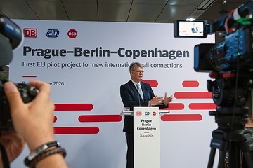 DB302701 In Kooperation von DB, ČD und DSB: drei europäische Hauptstädte über die Schiene direkt miteinander verbunden 