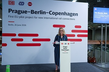 DB302703 In Kooperation von DB, ČD und DSB: drei europäische Hauptstädte über die Schiene direkt miteinander verbunden 