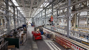DB303232 Endspurt beim größten ICE-Instandhaltungswerk der DB