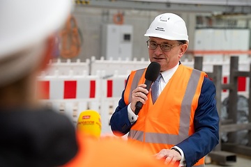 DB303294 Endspurt beim größten ICE-Instandhaltungswerk der DB