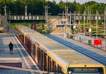 DB303540 Bahnhof Berlin Olympiastadion