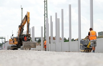 Bau von Lärmschutzwänden bei Forchheim Streckenabschnitt VDE 8.1 Ausbaustrecke Nürnberg–Ebensfeld