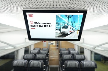 Die Deutsche Bahn präsentiert den ersten Wagen des neuen ICE L des spanischen Herstellers Talgo. Das L steht dabei für den englischen Begriff „low floor“, also „Niederflur". - Vorführmodell