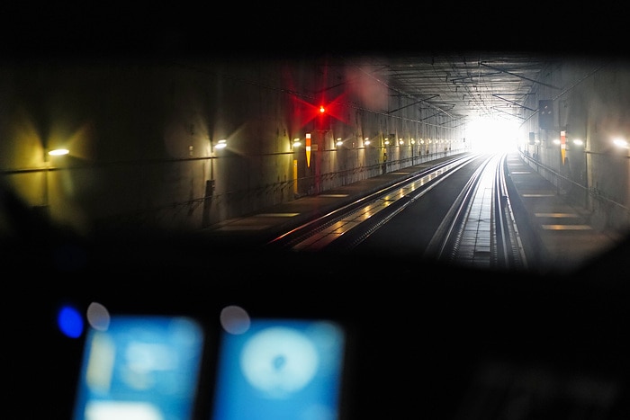 DB236462 Tunneldurchfahrt