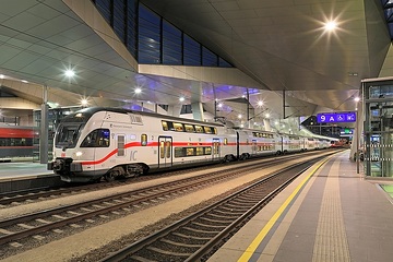 Grenzüberschreitender Verkehr in Kooperation der ÖBB & des DB Fernverkehr. Ein Intercity 2 der Baureihe 4010 in Wien Hbf.