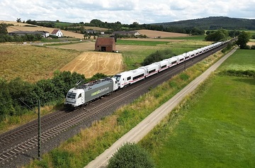 Premiere - der 1. ICE L auf dem Netz der DB unterwegs - während der Überführung durch das EVU RailAdventure von Saarbrücken nach Braunschweig (hier zwischen Fulda und Hünfeld)