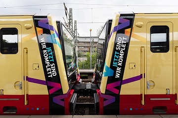 Der letzter Zug der neuen Baureihe 483/484 wird am 18.09.2023 feierlich in Betrieb genommen.