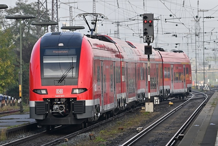 Franken-Thüringen-Express startet mit hochmodernen Siemens-Zügen durch