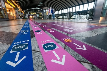 Neue Wegeleitung Hauptbahnhof Darmstadt für den Ersatzverkehr an der Riedbahn
