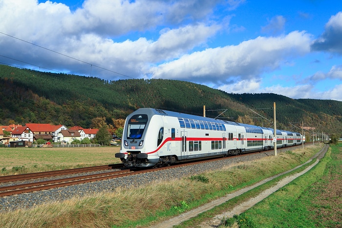 DB250020 Herbst im Saaletal - ein Intercity 2 auf dem Weg Richtung Süden