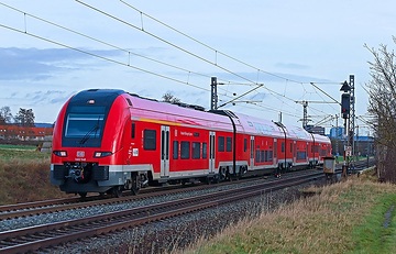 DB Regio mit einem Desiro HC der Baureihe ET 1462 als "Franken-Thüringen-Express" bei Schweinfurt