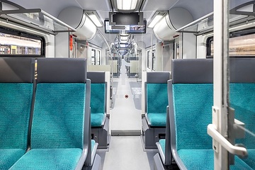 Modernisierte ET 424 für die S-Bahn Köln - neugestalteter Innenraum