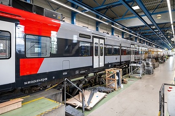 Modernisierte ET 424 für die S-Bahn Köln