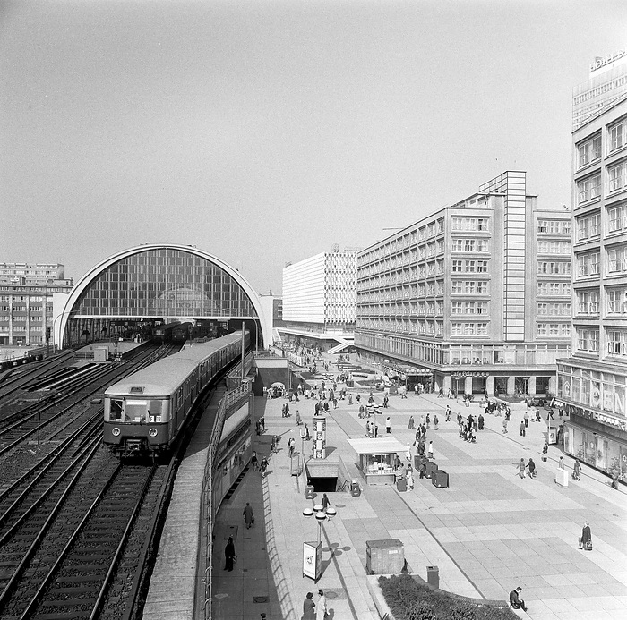 DB254785 1978 - Bahnhof Berlin Alexanderplatz