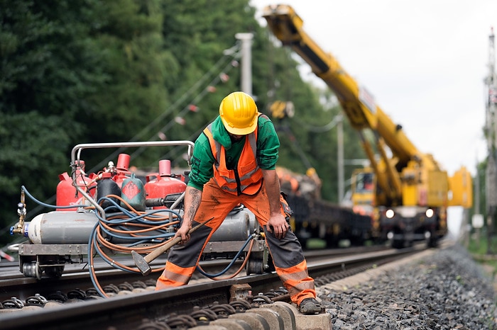 DB285663 Ausbau der festen Fahrbahn