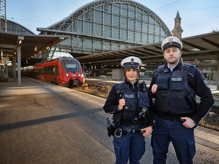 DB292712 Bundespolizei am Bahnhof