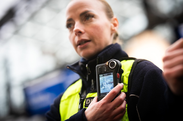 DB294064 Bodycam im Einsatz bei DB Sicherheit