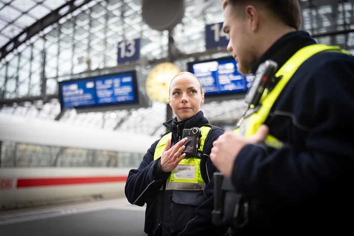 DB294081 Bodycam im Einsatz bei DB Sicherheit