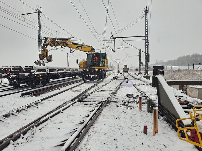 DB294216 Wintereinbruch auf Baustellen der Strecke Hamburg – Berlin