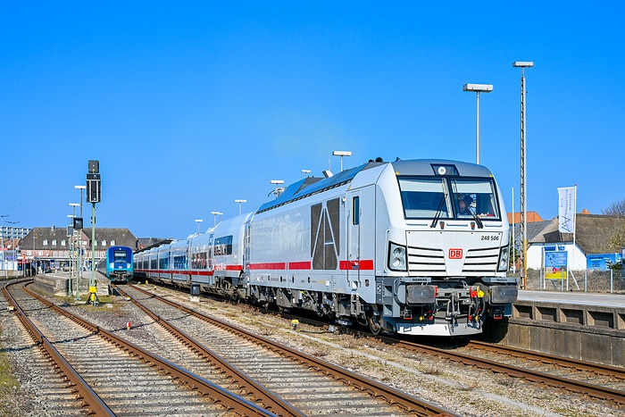 DB297680 ICE L in Westerland (Sylt)
