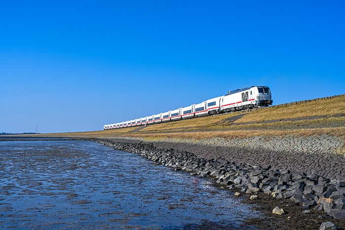 DB297681 ICE L auf dem Hindenburgdamm