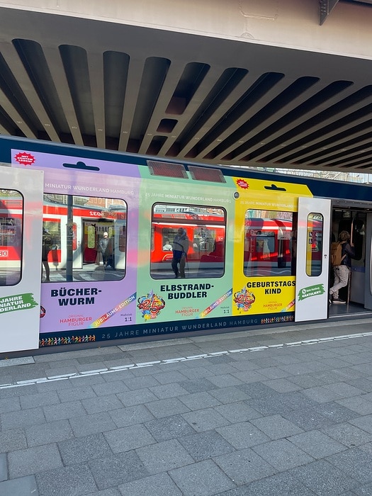 DB297924 S-Bahn Hamburg gratuliert zu 25 Jahre MiWuLa