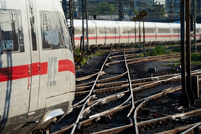 DB299079 Ausfahrender ICE 4 - Frankfurt Main Hbf