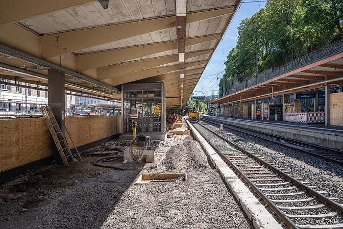 DB300461 Erneuerung Wuppertal Hbf
