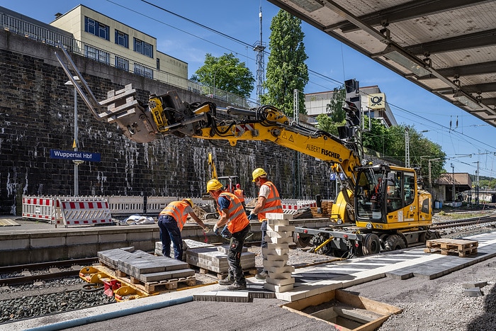 DB300459 Erneuerung Wuppertal Hbf