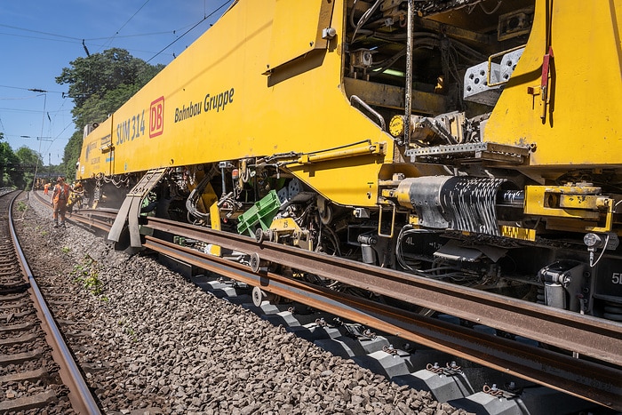DB300475 Schnellumbauzug SUZ 314 "Mammut"