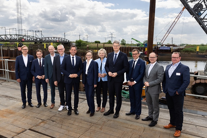 DB300785 Baustart für neue Huntebrücke Elsfleth