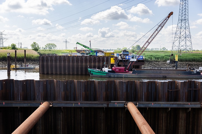 DB300793 Bau der neuen Huntebrücke Elsfleth