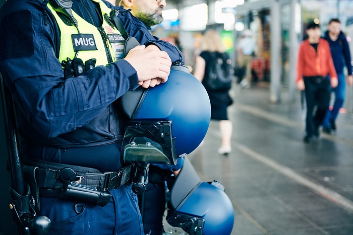 DB301197 Schutzhelme bei DB Sicherheit
