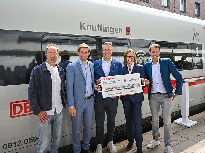 DB301358 ICE auf den Namen "Knuffingen" getauft