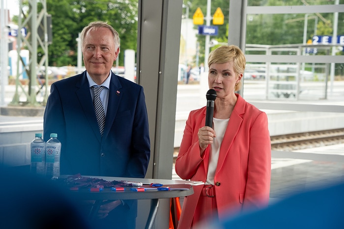 DB302200 Schneller unterwegs zwischen Ludwigslust und Parchim 