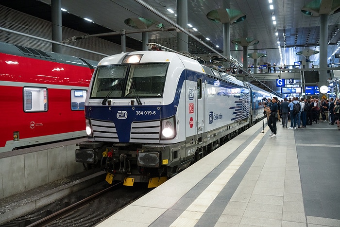 DB302693 In Kooperation von DB, ČD und DSB: drei europäische Hauptstädte über die Schiene direkt miteinander verbunden 